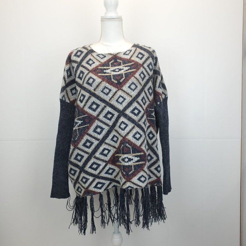 Tea & Rose Aztec Fringe Sweater - Picture 4 of 10
